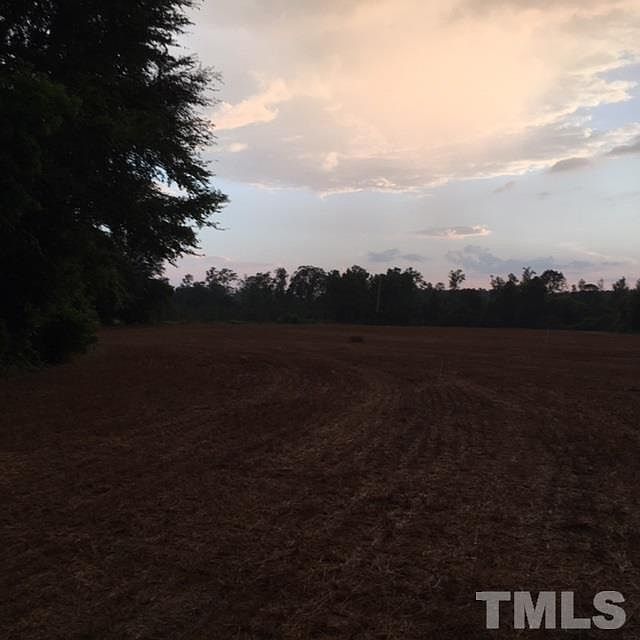 2nd image of 843 Hummingbird Rd