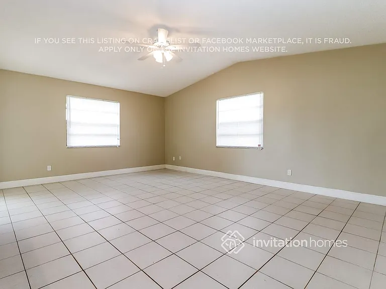 3416 SW Santa Barbara Pl — Photo 10