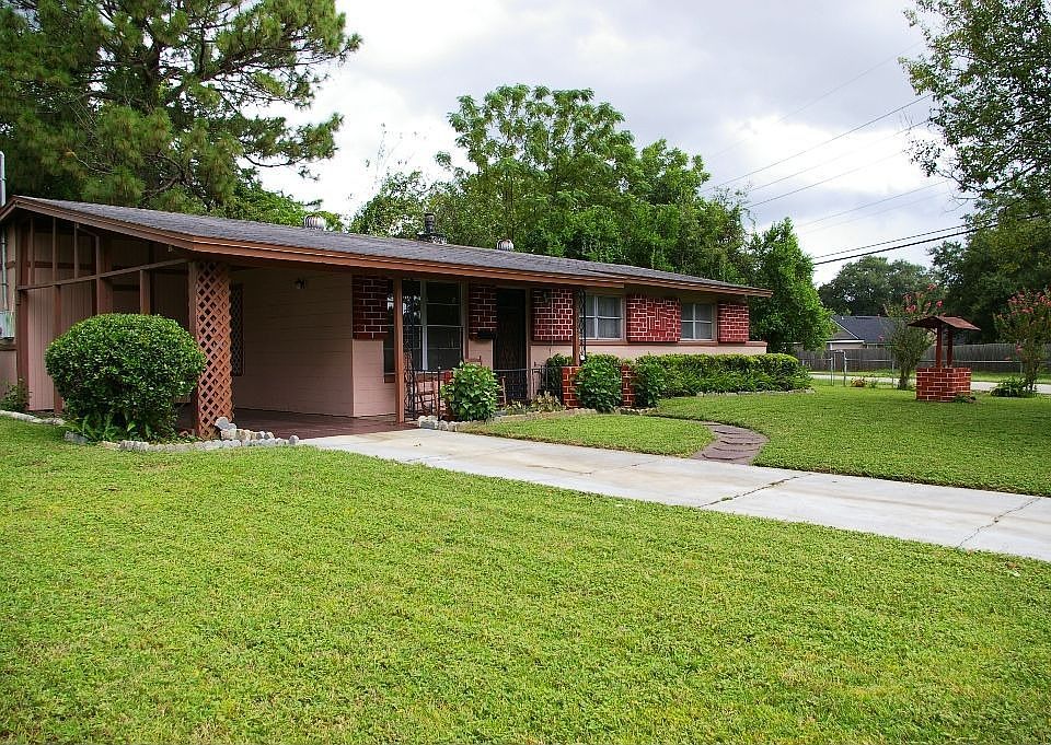 1st image of 8005 Banville Dr