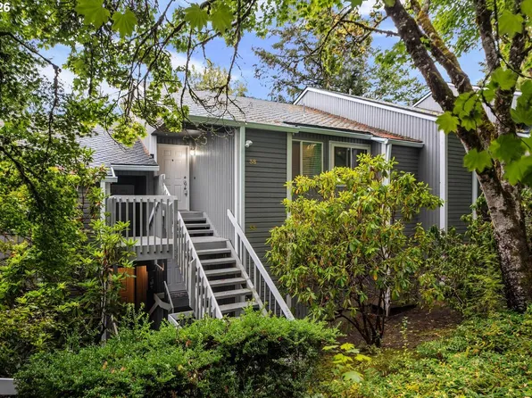 44 Eagle Crest Dr APT 38, Lake Oswego, OR 97035