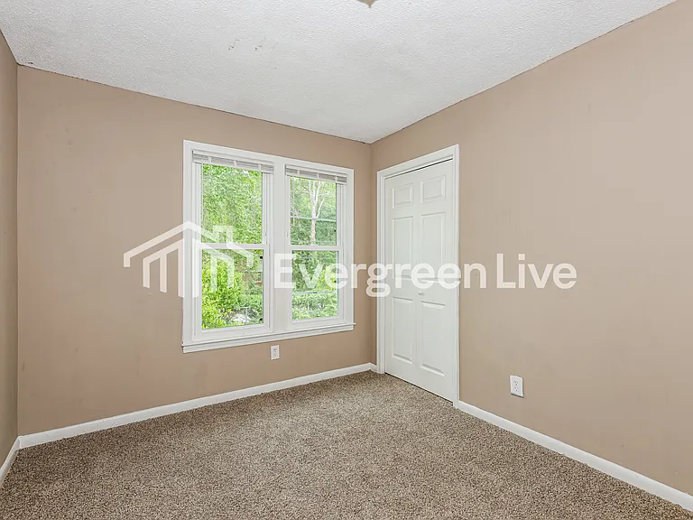3301 Padgett Rd — Photo 10