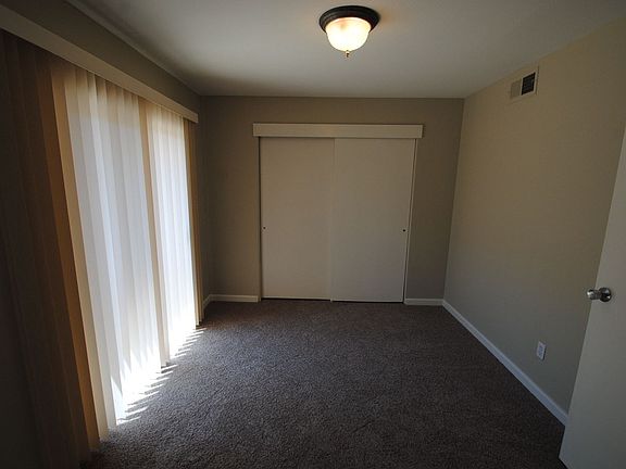 5th image of 8949 Sunset Ave