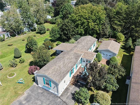 2nd image of 27 Park Ave