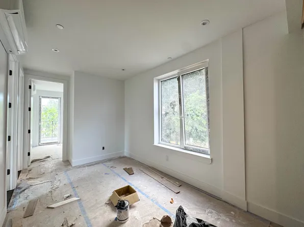 363 Hawthorne Street image 1 of 6