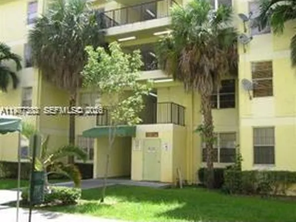 1885 W 56th St APT 112, Hialeah, FL 33012