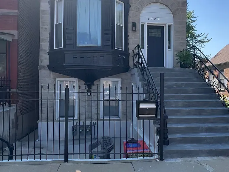 1028 S Oakley Blvd — Photo 11
