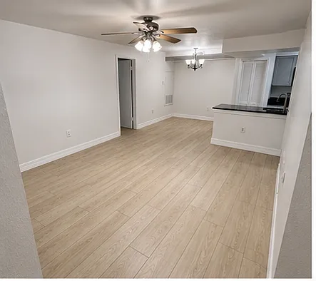 3016 Parkway Blvd #208 Photo 1