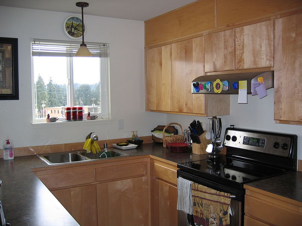 1st image of 20301 19th Ave NE APT 521