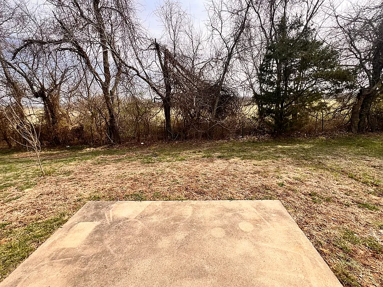 436 N Chandler Ave — Photo 14