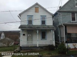 17 Thomas St, Nanticoke, PA 18634