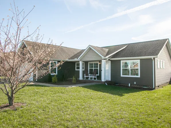 1009 McCormick Xing, Spring Hill, TN 37174