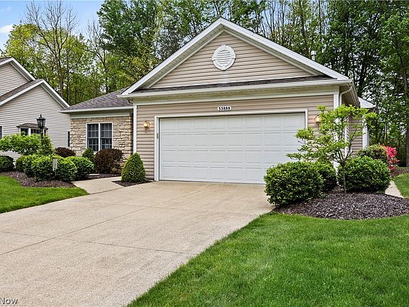 3rd image of 33888 Mapleridge Blvd