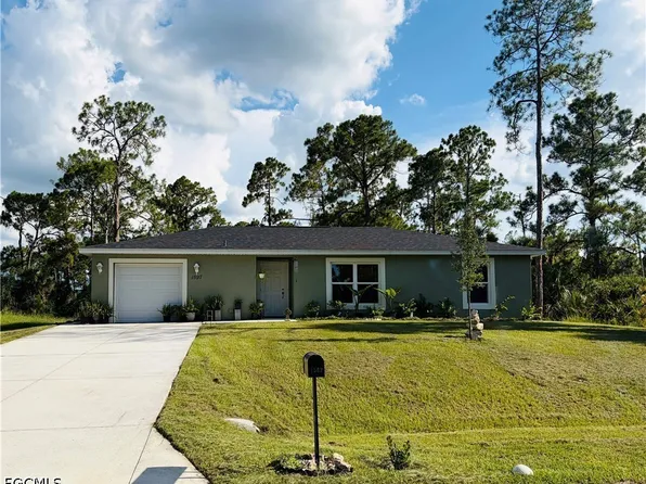 1597 Rugby Ln, Labelle, FL 33935