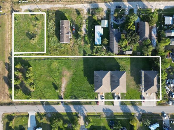 503 12th St, San Leon, TX 77539