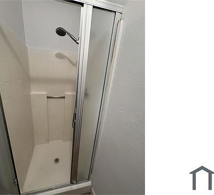 5th image of 37340 Hill St