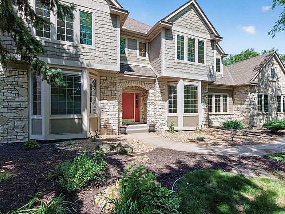 3rd image of 3034 Edgewater Dr
