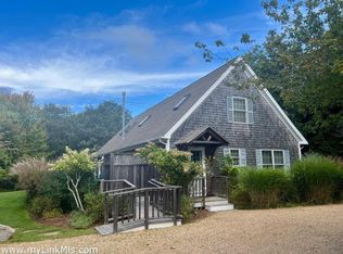 10 Trotters Ln, West Tisbury, MA 02575