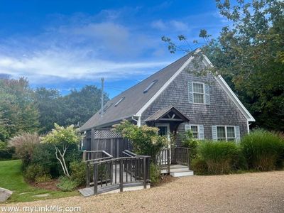 10 Trotters Ln, West Tisbury, MA, 02575