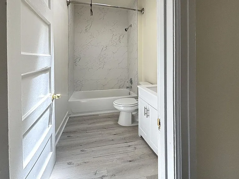 702 Copley Rd — Photo 5