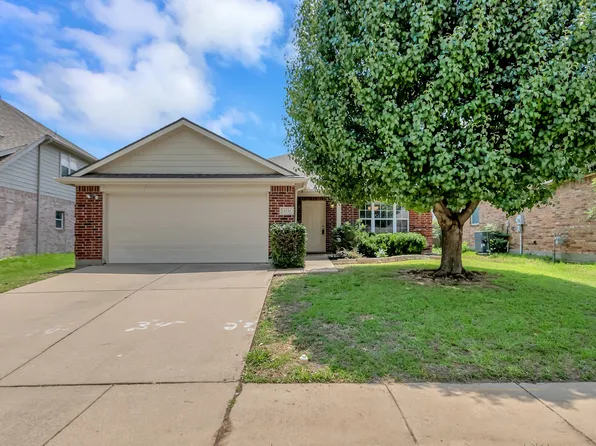13136 Fieldstone Rd, Fort Worth, TX 76244
