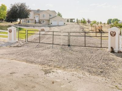 221 Lyndhurst Ln, Spring Creek, NV, 89815