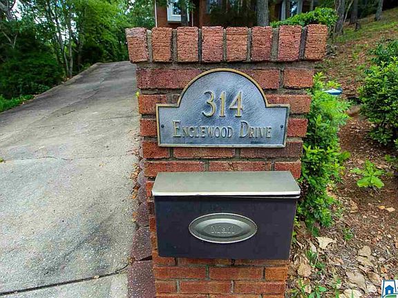 2nd image of 314 Englewood Dr NE