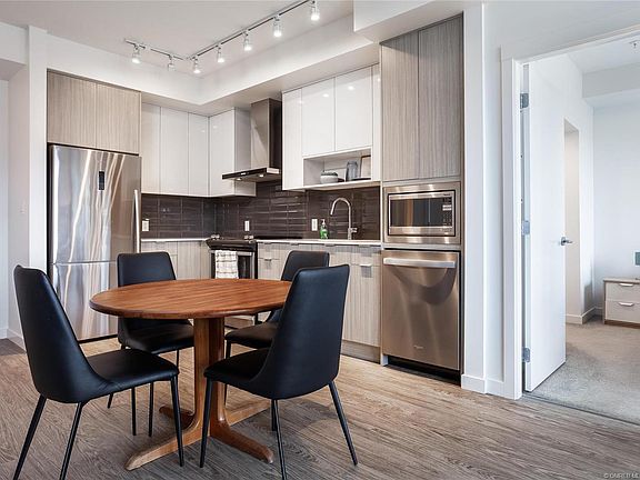 5th image of 1770 Richter St #211