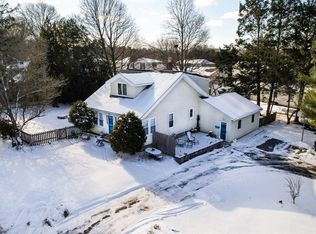 2 6th Ave, Dudley, MA 01571