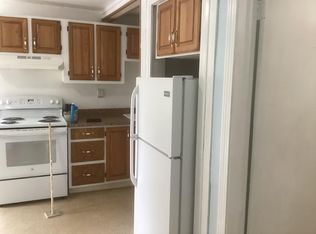 8 Highview Ave, Hope Valley, RI 02832