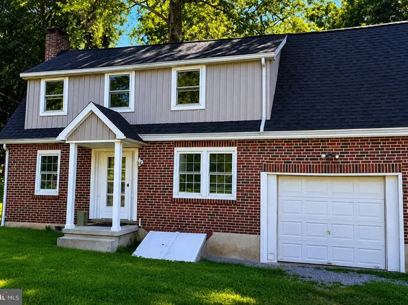 107 Crest Rd, Lititz, PA 17543