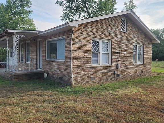3rd image of 2123 W Main St