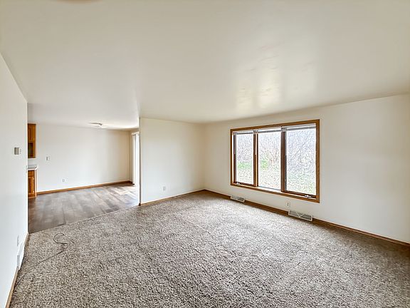5th image of 408 Aloysius Ct