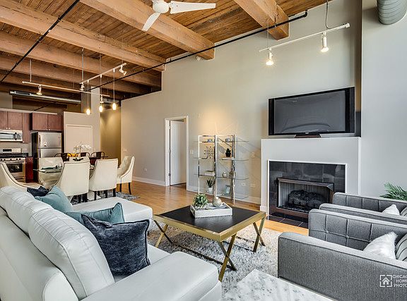 4th image of 2303 S Michigan Ave APT 302