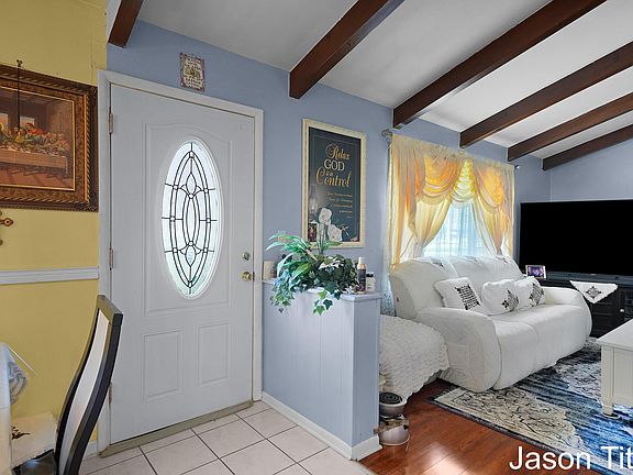 5th image of 1696 Ball Ave NE
