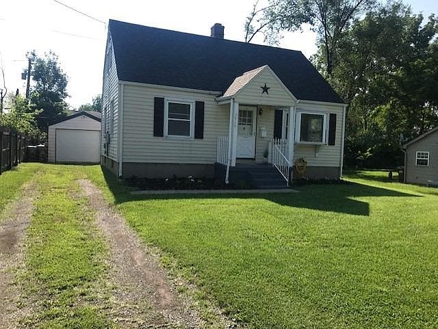 1st image of 1715 Park Dr
