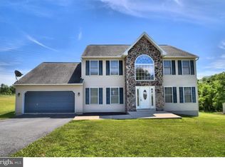 5026 Pepper Ln, Douglassville, PA 19518