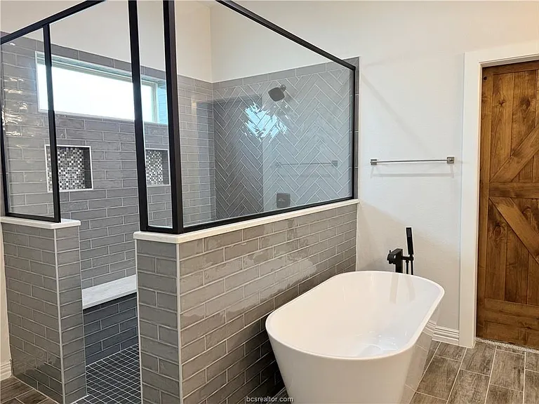 4205 Skylar Dr — Photo 22