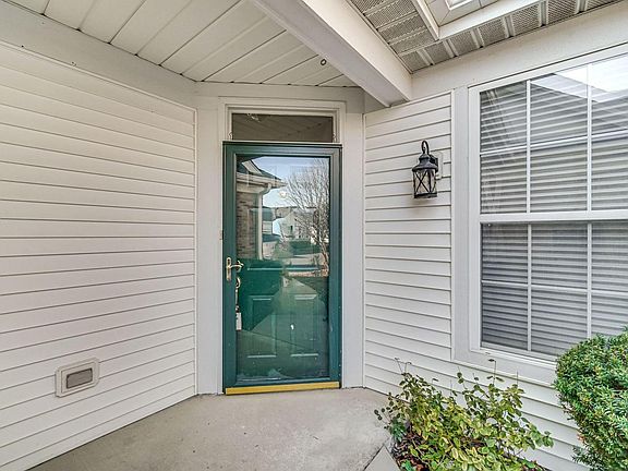 2nd image of 21122 W Braxton Ln