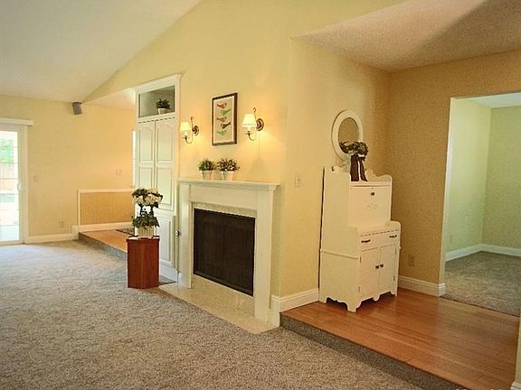 3rd image of 470 E Fir Ave