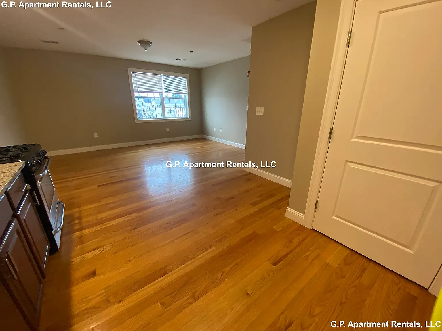 1 bed, $2,100 — Photo 3