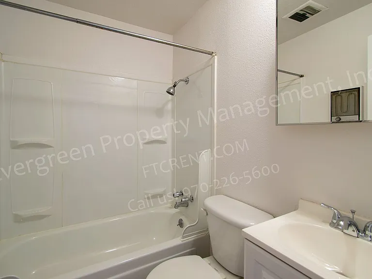 500 W Laporte Ave — Photo 16