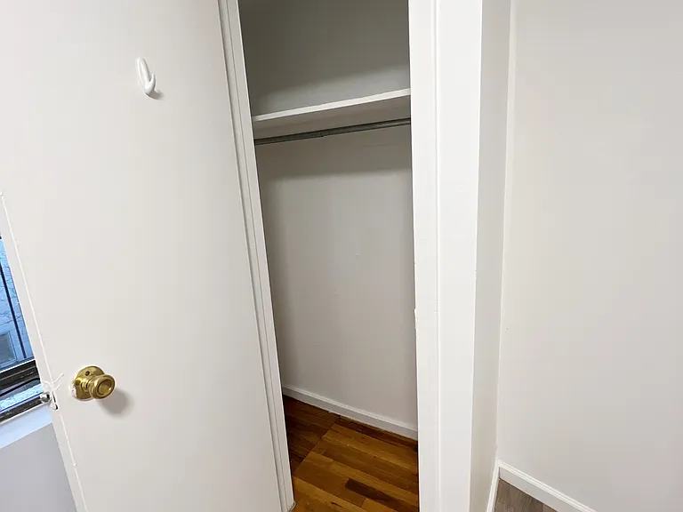 320 E 6th St #9R — Photo 11