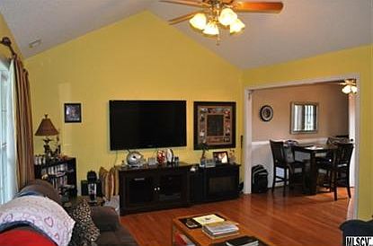 3rd image of 4 Granite Creek Dr