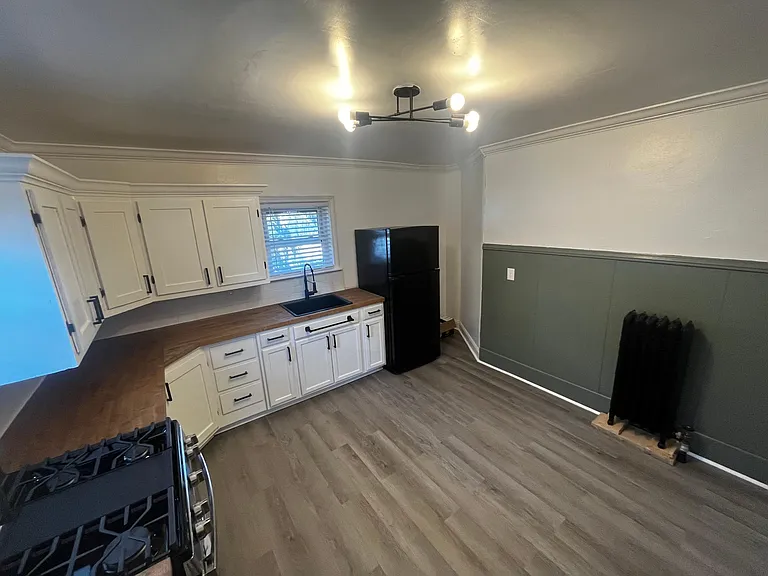 211 Washington Ave #2 — Photo 3