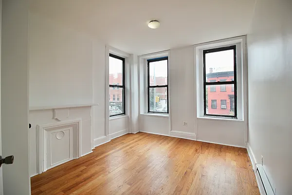 Rented by Hagstrom Management Inc | media 4