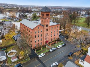 387 3rd Ave APT 305, Troy, NY 12180
