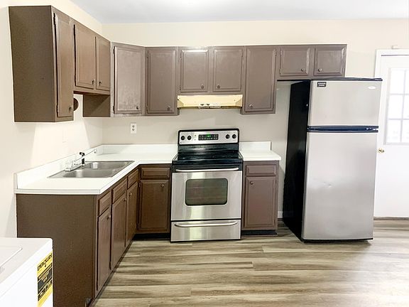 3rd image of 1800 Pamworth Ln
