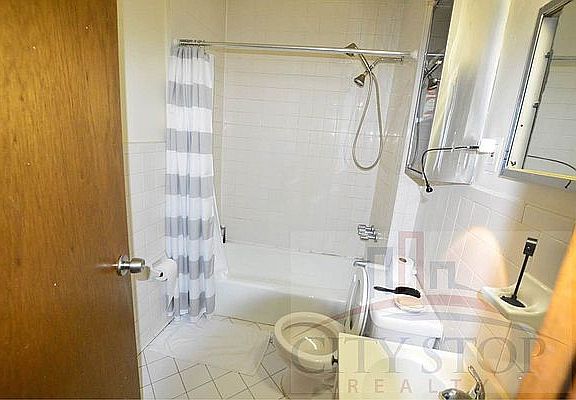 5th image of 145 W 74th St APT 1A