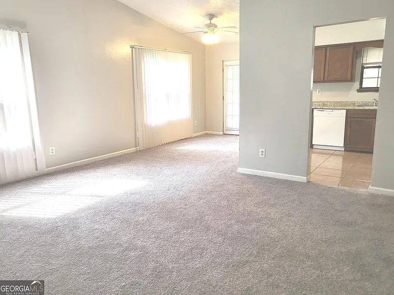 318 River Oak Dr — Photo 6