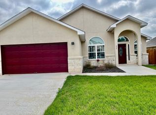 234 Dudley Way, Fredericksburg, TX 78624